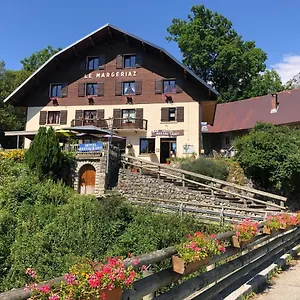 Bar Restaurant Le Margeriaz France